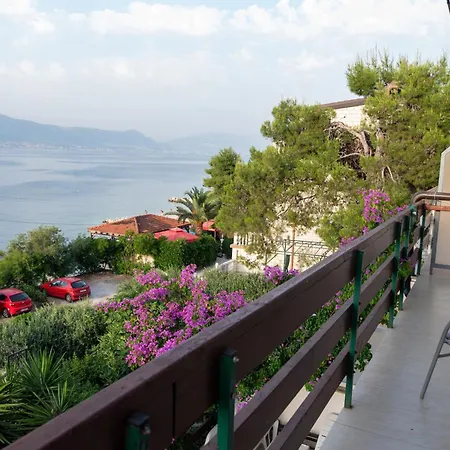 Apartment By The Sea Arbanija, Ciovo - 16117 *